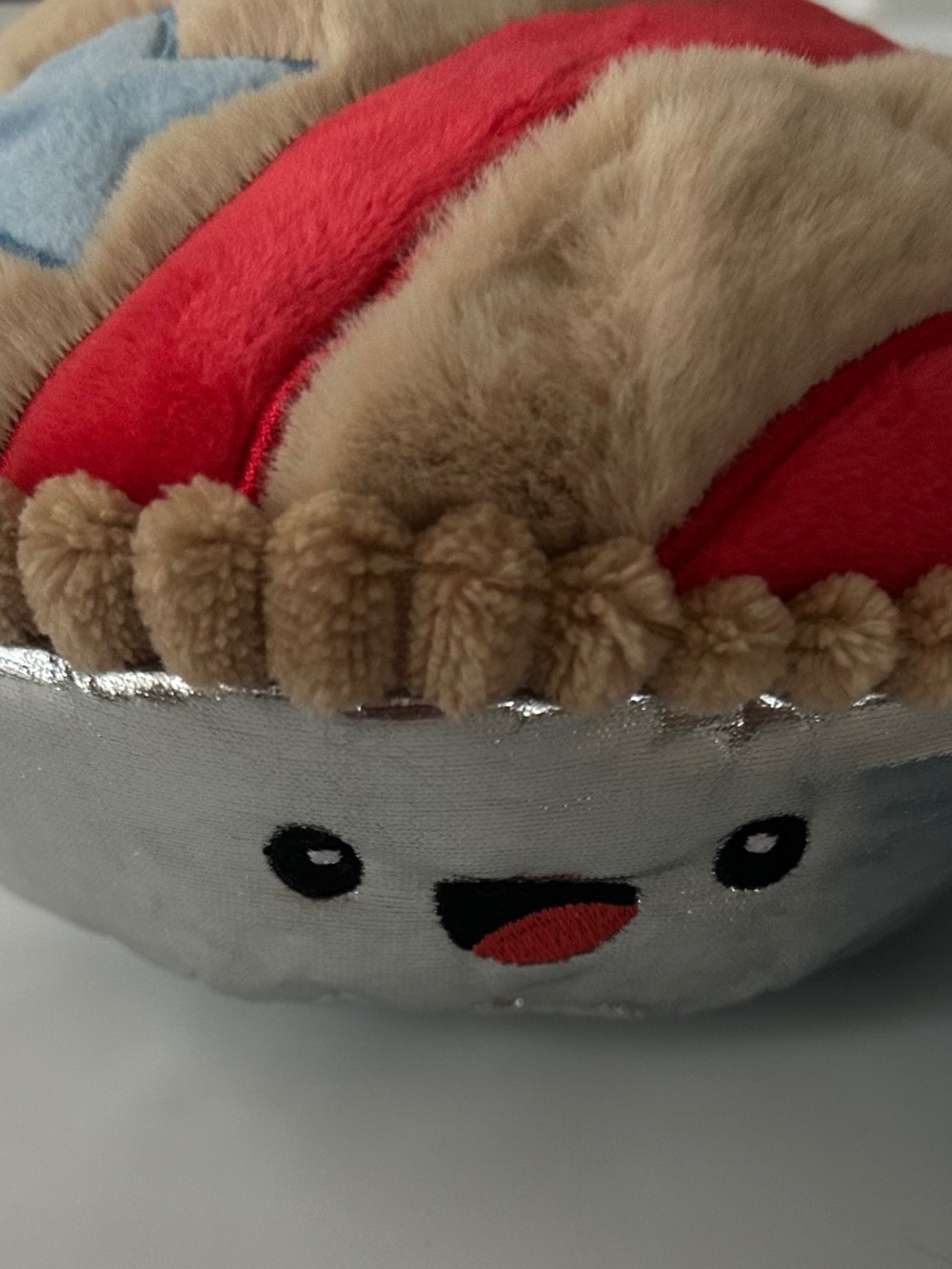 Gigglescape 6" Pie Plush - Picture 2 of 6